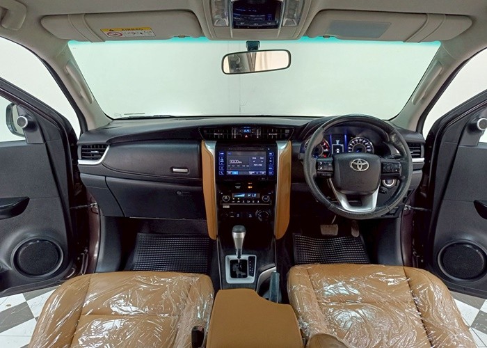 Used 12
                    TOYOTA
                     for Sale Image