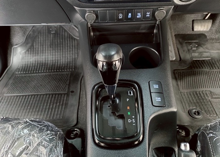 Used 5
                    TOYOTA
                     for Sale Image