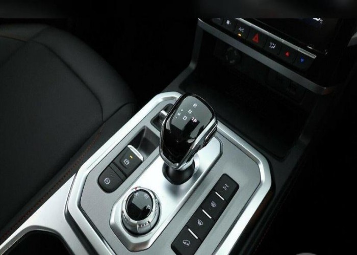 Used 1
                    JAC T9
                     for Sale Image