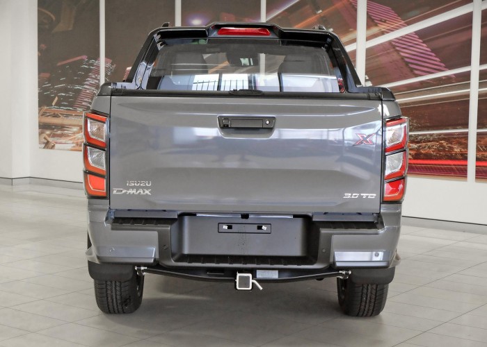 Used 1
                    ISUZU
                     for Sale Image