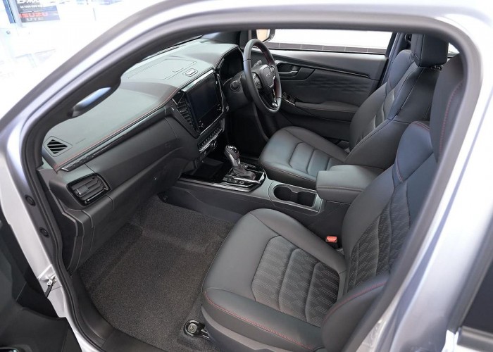 Used 1
                    ISUZU
                     for Sale Image