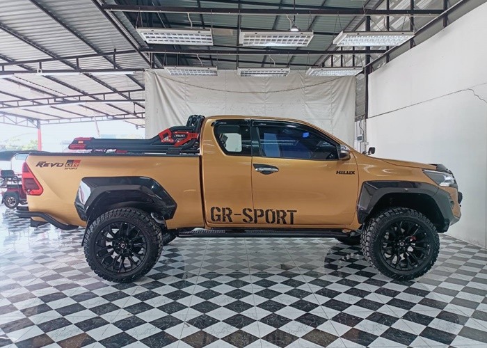 Used 5
                    TOYOTA
                     for Sale Image