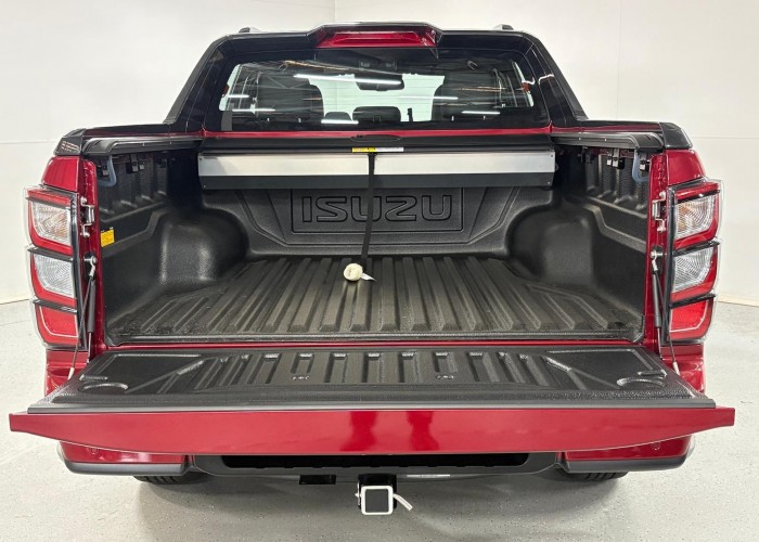 Used 1
                    ISUZU
                     for Sale Image